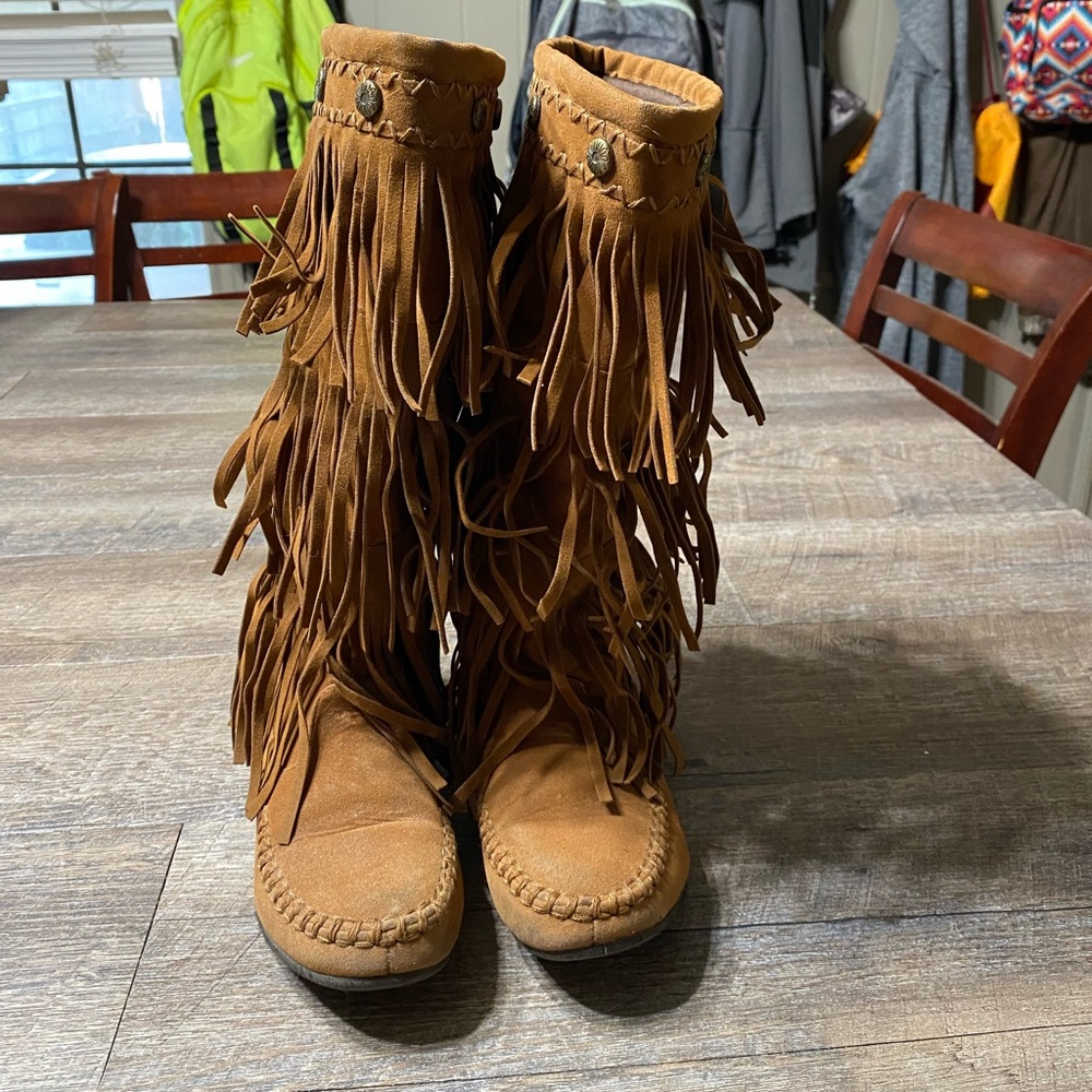 Brown fringy boots